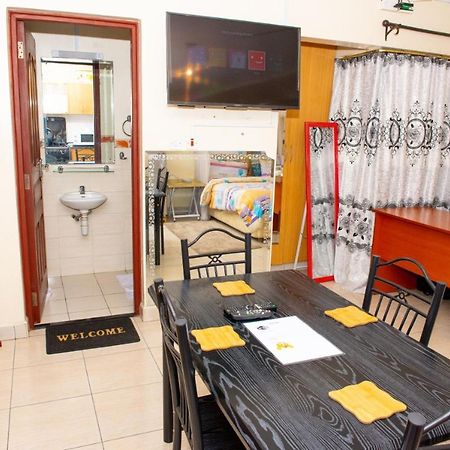 Mercy-Phillips Apartments Located At Eagle Tower Building Nairobi City Centre المظهر الخارجي الصورة