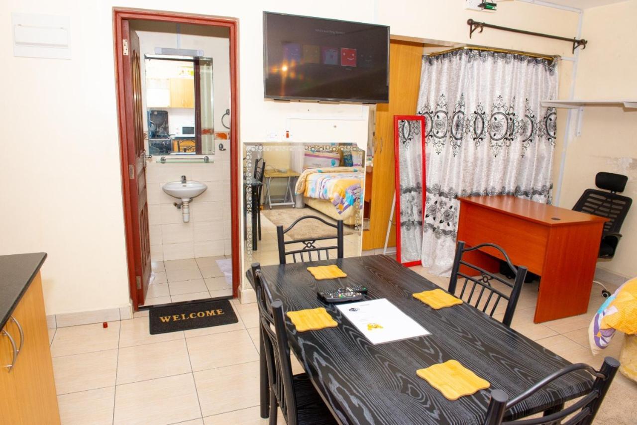 Mercy-Phillips Apartments Located At Eagle Tower Building Nairobi City Centre المظهر الخارجي الصورة