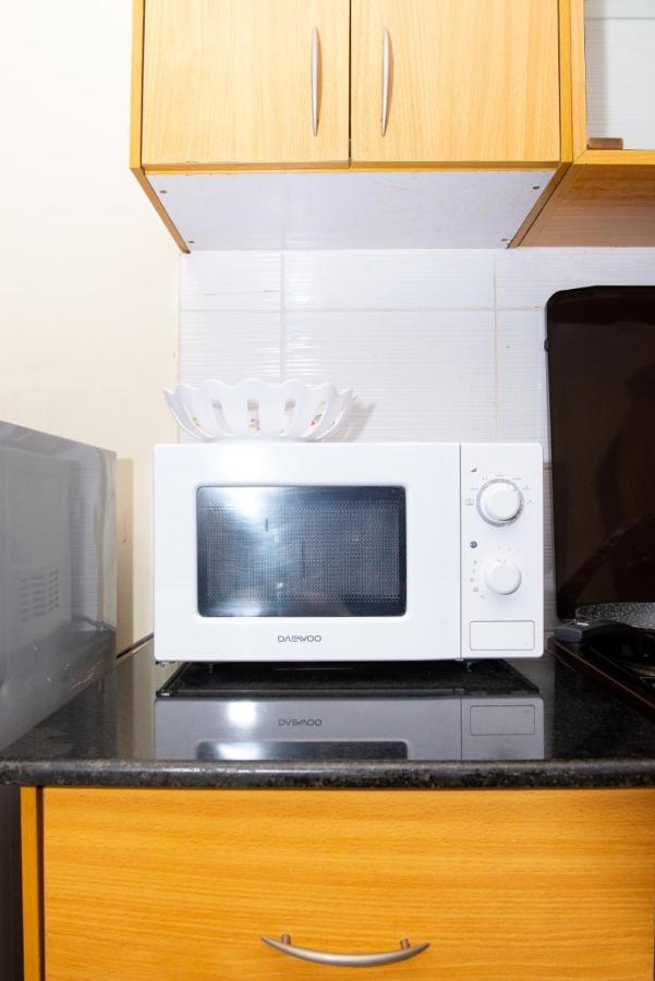 Mercy-Phillips Apartments Located At Eagle Tower Building Nairobi City Centre المظهر الخارجي الصورة