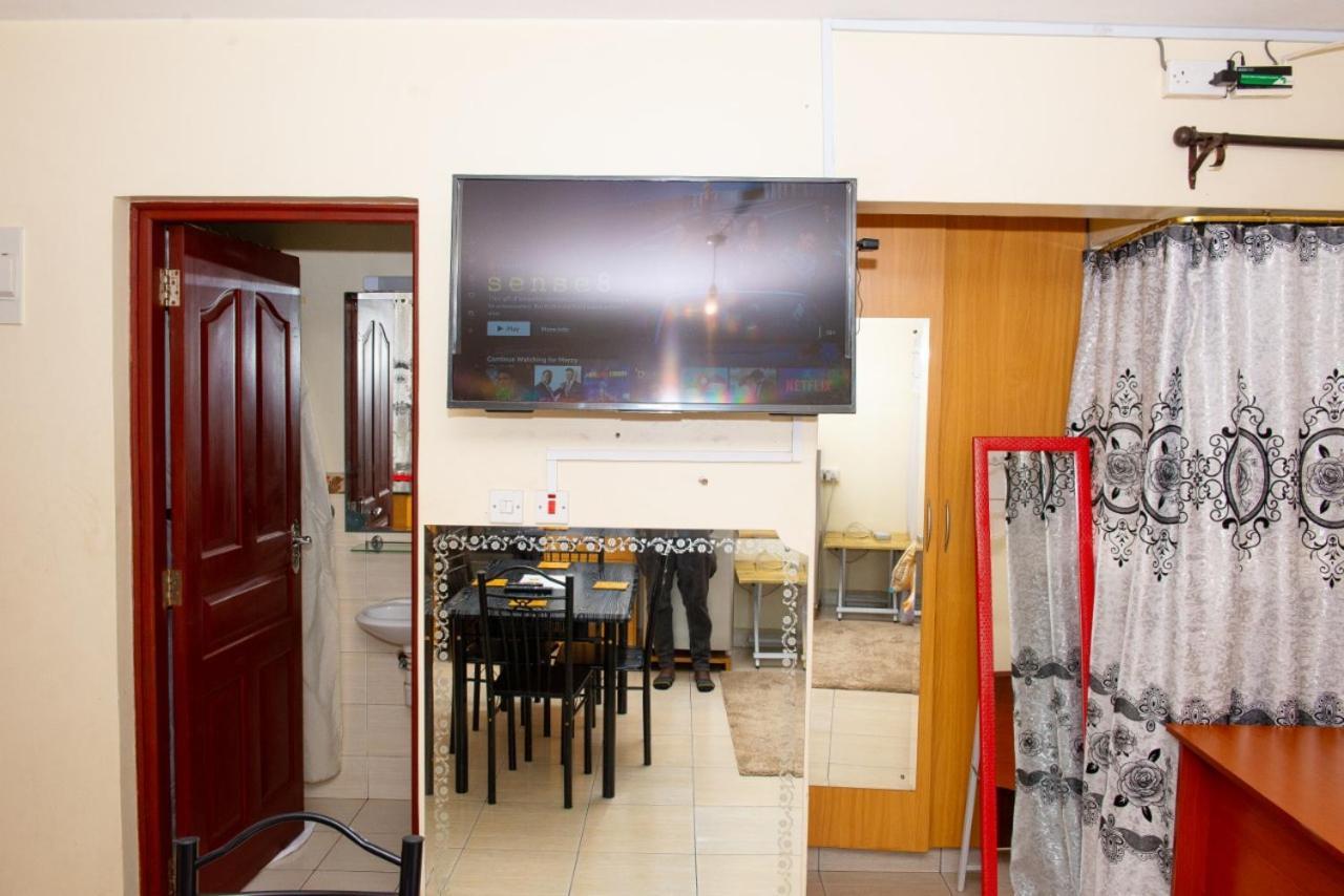 Mercy-Phillips Apartments Located At Eagle Tower Building Nairobi City Centre المظهر الخارجي الصورة