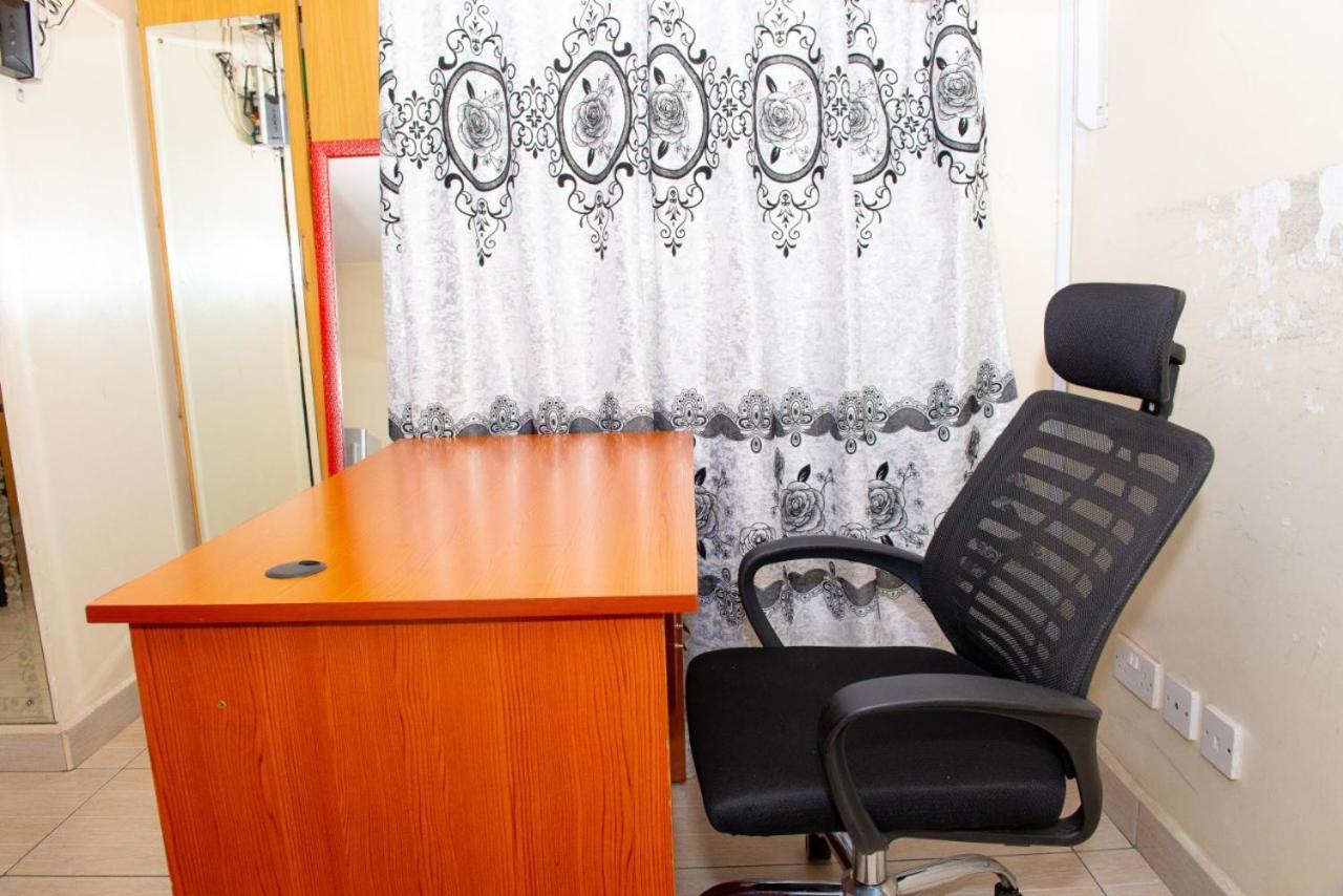 Mercy-Phillips Apartments Located At Eagle Tower Building Nairobi City Centre المظهر الخارجي الصورة
