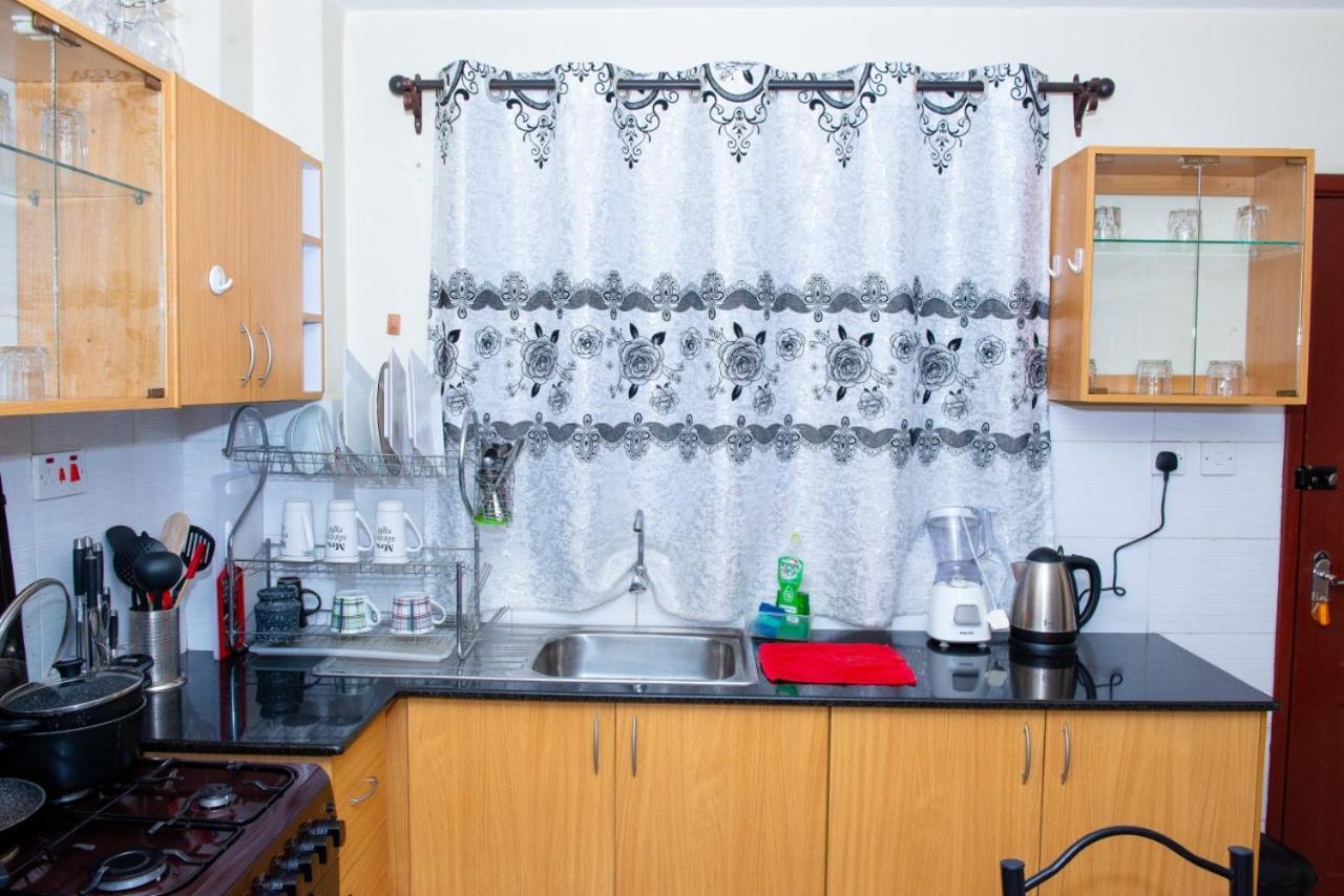 Mercy-Phillips Apartments Located At Eagle Tower Building Nairobi City Centre المظهر الخارجي الصورة