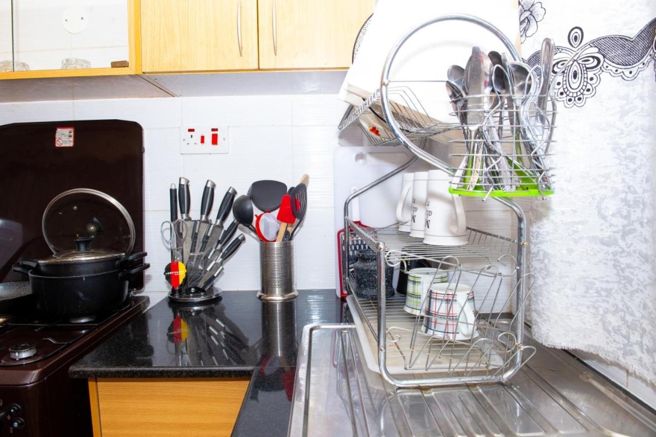 Mercy-Phillips Apartments Located At Eagle Tower Building Nairobi City Centre المظهر الخارجي الصورة