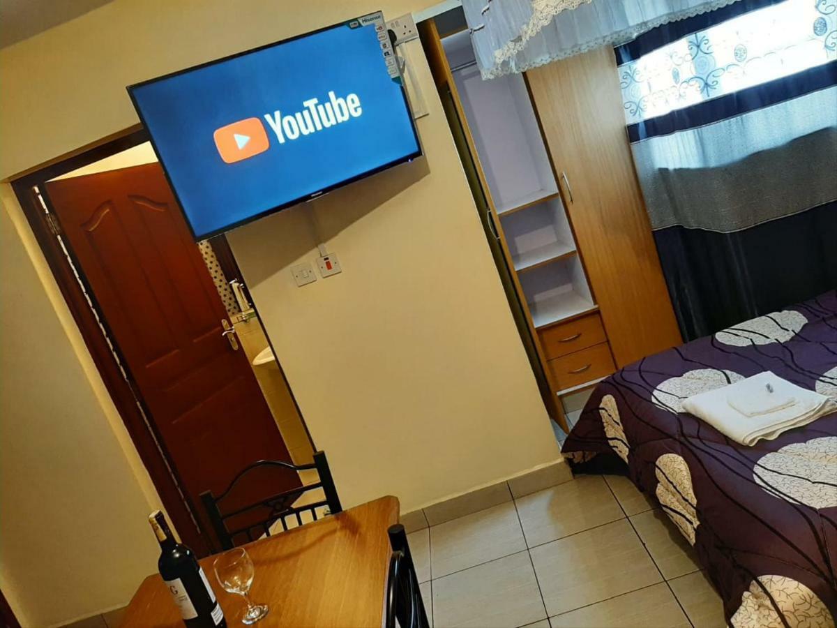 Mercy-Phillips Apartments Located At Eagle Tower Building Nairobi City Centre المظهر الخارجي الصورة