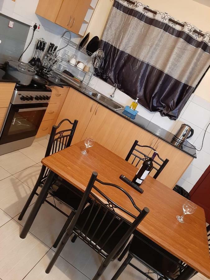 Mercy-Phillips Apartments Located At Eagle Tower Building Nairobi City Centre المظهر الخارجي الصورة
