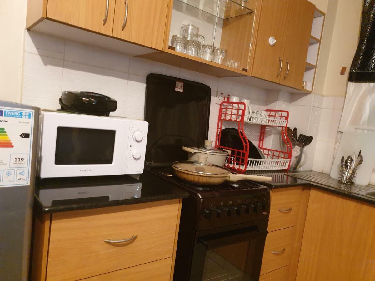Mercy-Phillips Apartments Located At Eagle Tower Building Nairobi City Centre المظهر الخارجي الصورة