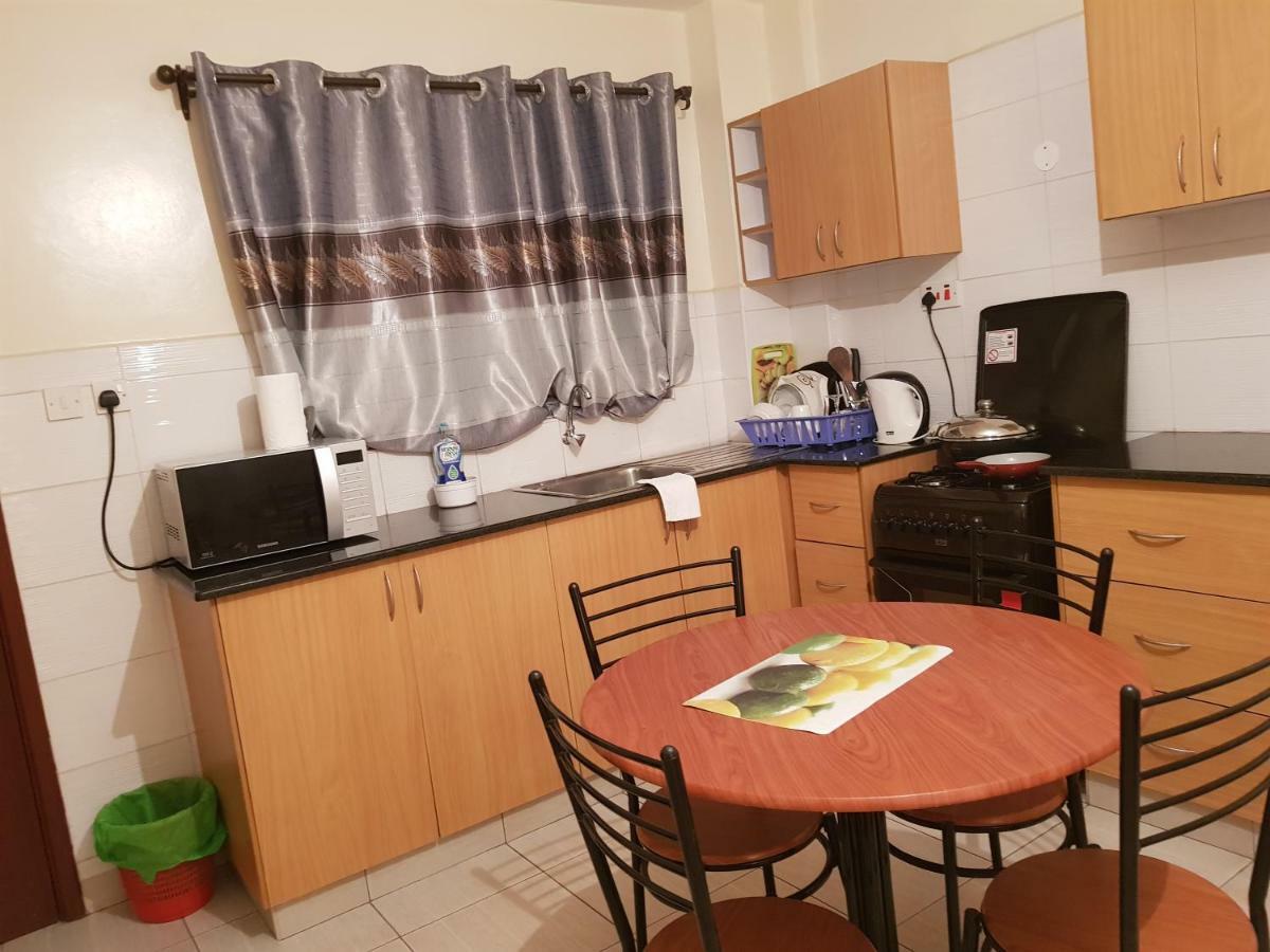 Mercy-Phillips Apartments Located At Eagle Tower Building Nairobi City Centre المظهر الخارجي الصورة