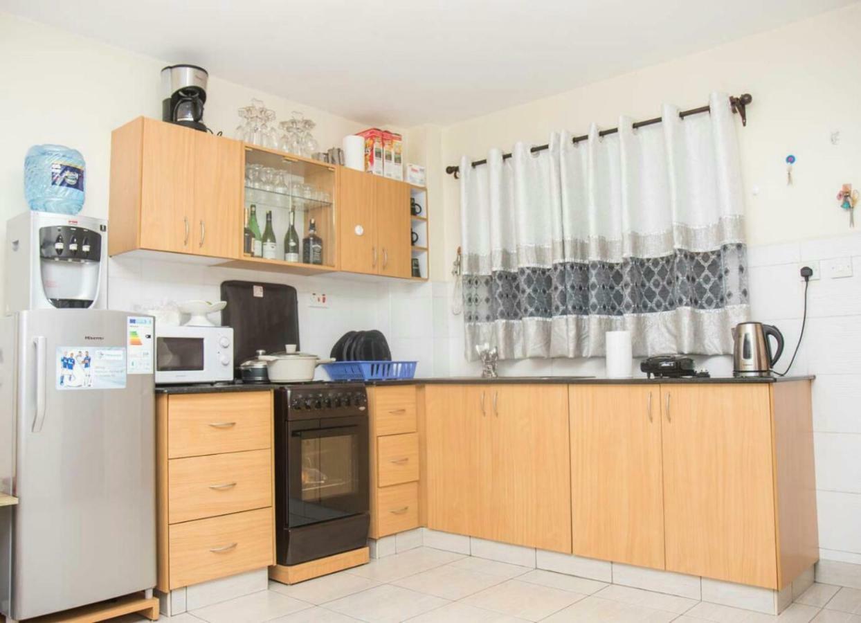 Mercy-Phillips Apartments Located At Eagle Tower Building Nairobi City Centre المظهر الخارجي الصورة