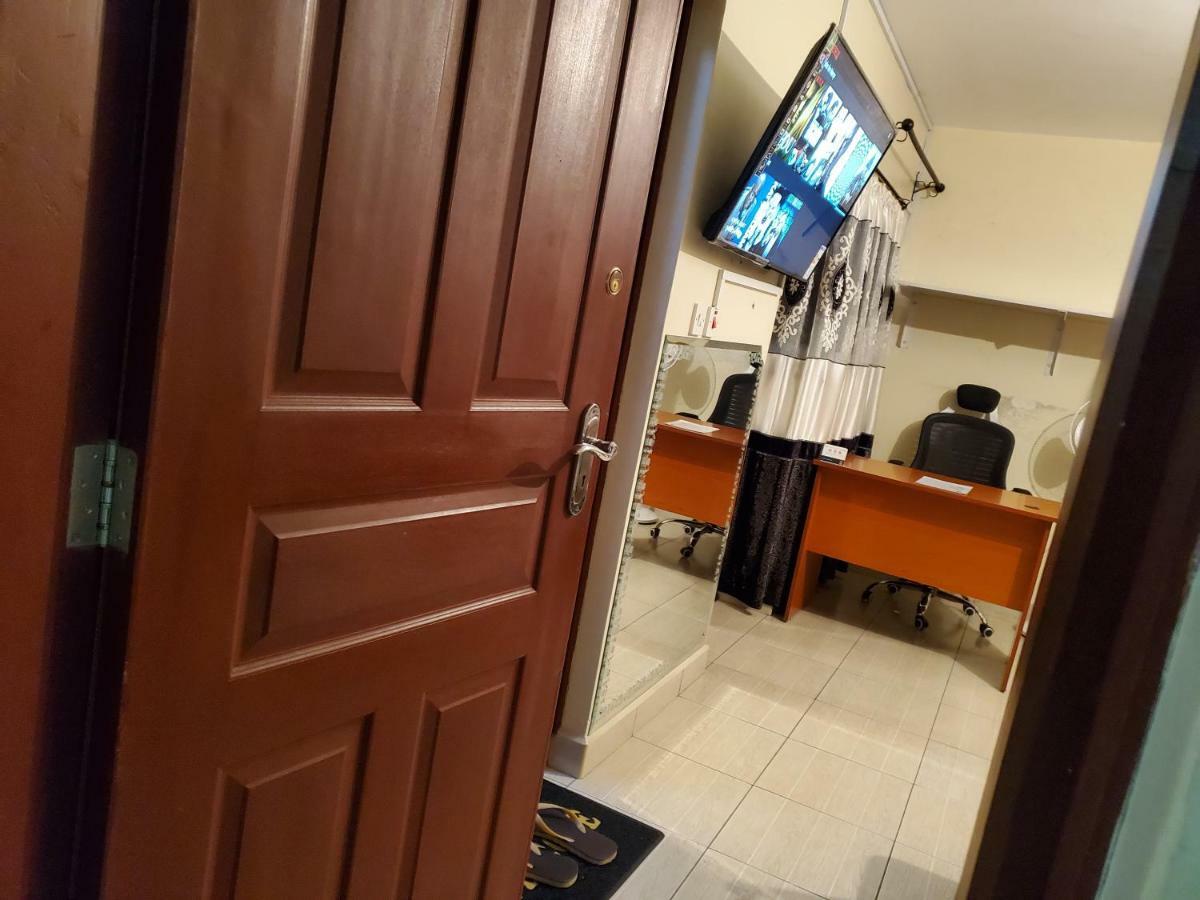 Mercy-Phillips Apartments Located At Eagle Tower Building Nairobi City Centre المظهر الخارجي الصورة